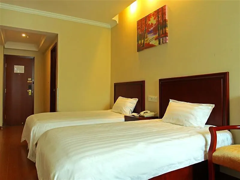 Greentree Inn Henan Shangqiu Guide Road Business Hotel 3*,
